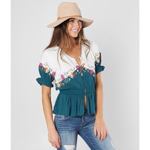 Gimmicks- Floral Embroidered Top